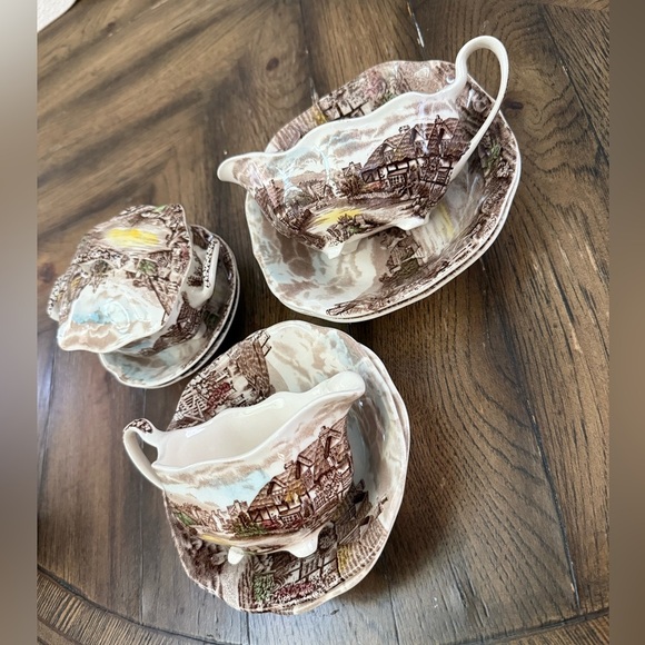 Set Johnson Bros / Vintage Ceramic Gravy Boat and Dish Set - Picture 2 of 4